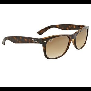 Ray-Ban Wayfarer Sunglasses